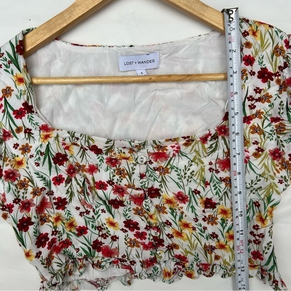 LOST + Wander Multi Floral Square Neck
Long Sleeve Button Down Crop Top - Picture 8 of 11